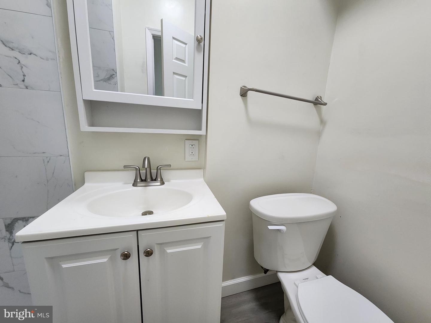 2427 E Lanvale St Property Photo 18