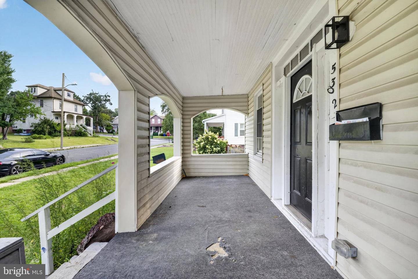 5302 Elsrode Ave Property Photo 3