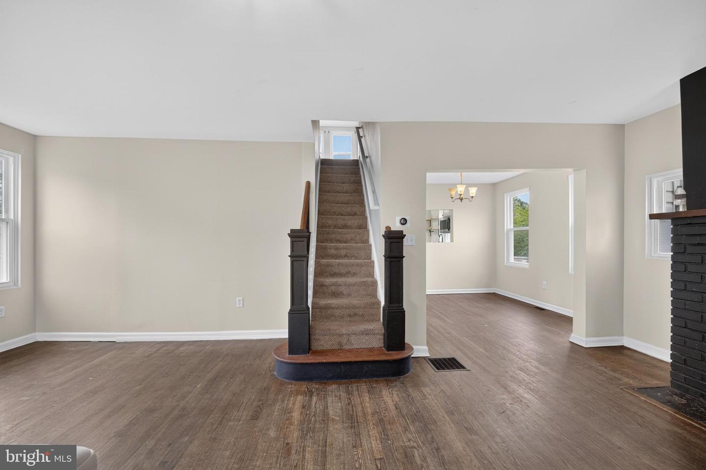 5302 Elsrode Ave Property Photo 4
