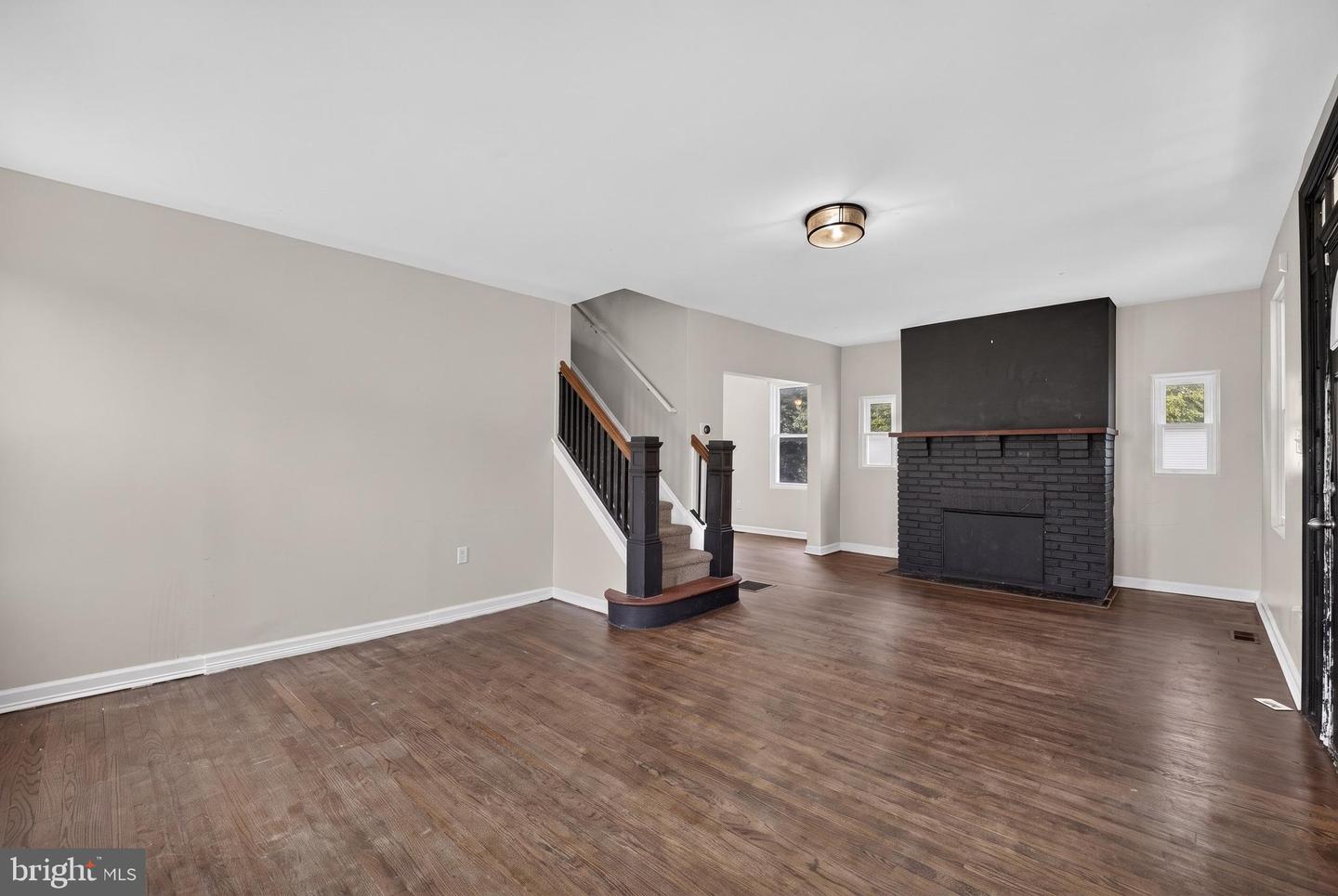 5302 Elsrode Ave Property Photo 7