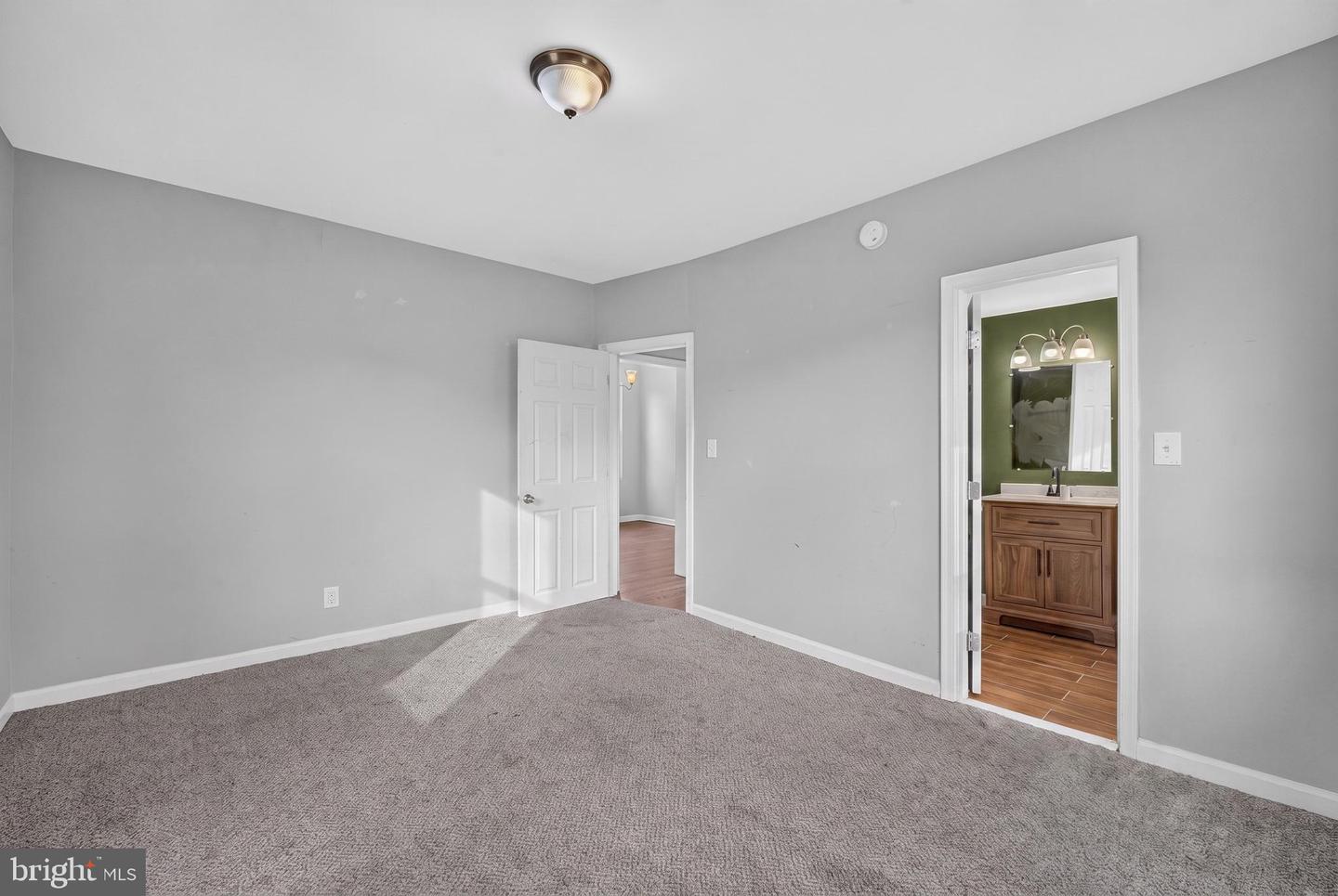 5302 Elsrode Ave Property Photo 16