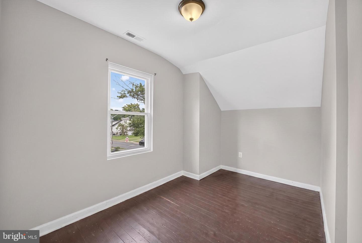 5302 Elsrode Ave Property Photo 22