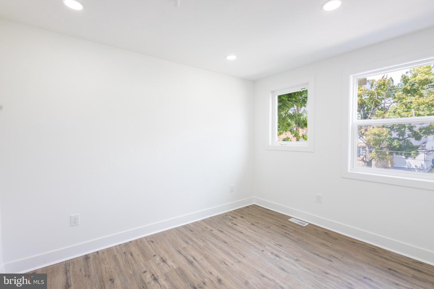 5409 Summerfield Ave Property Photo 16