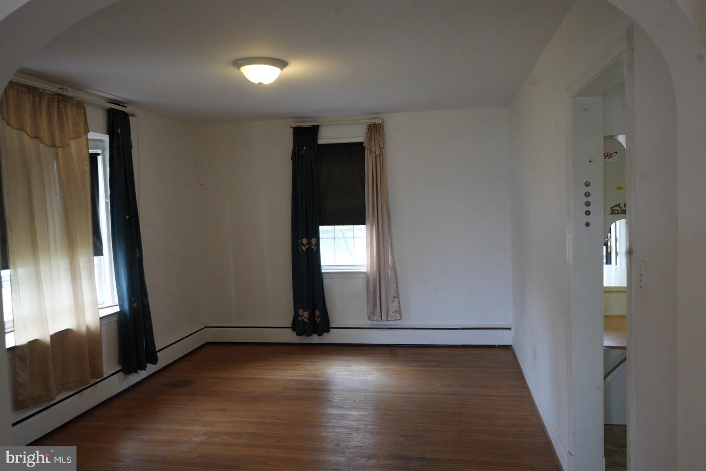 5700 Maplehill Rd Property Photo 7
