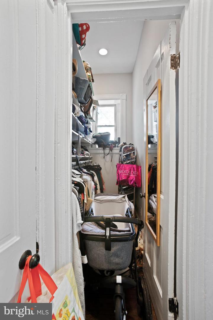 261 Robert St #1 Property Photo 7