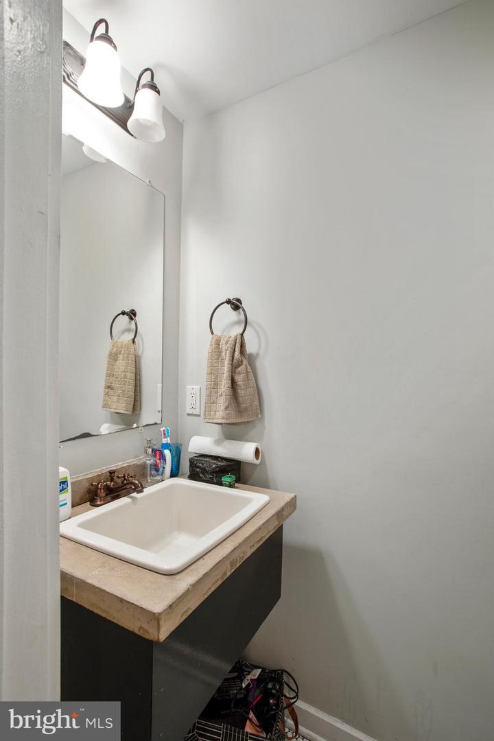 261 Robert St #1 Property Photo 15