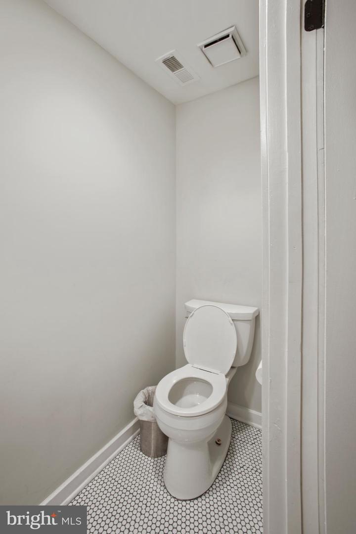 261 Robert St #1 Property Photo 16