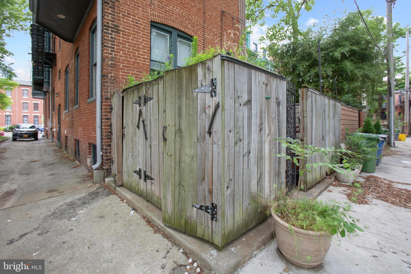 261 Robert St #1 Property Photo 30