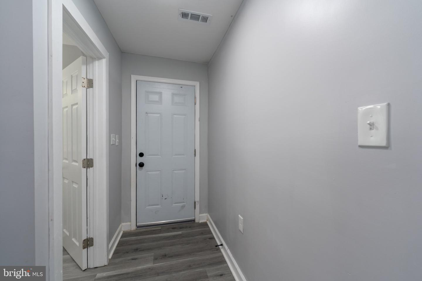 2922 Ridgewood Ave Property Photo 9