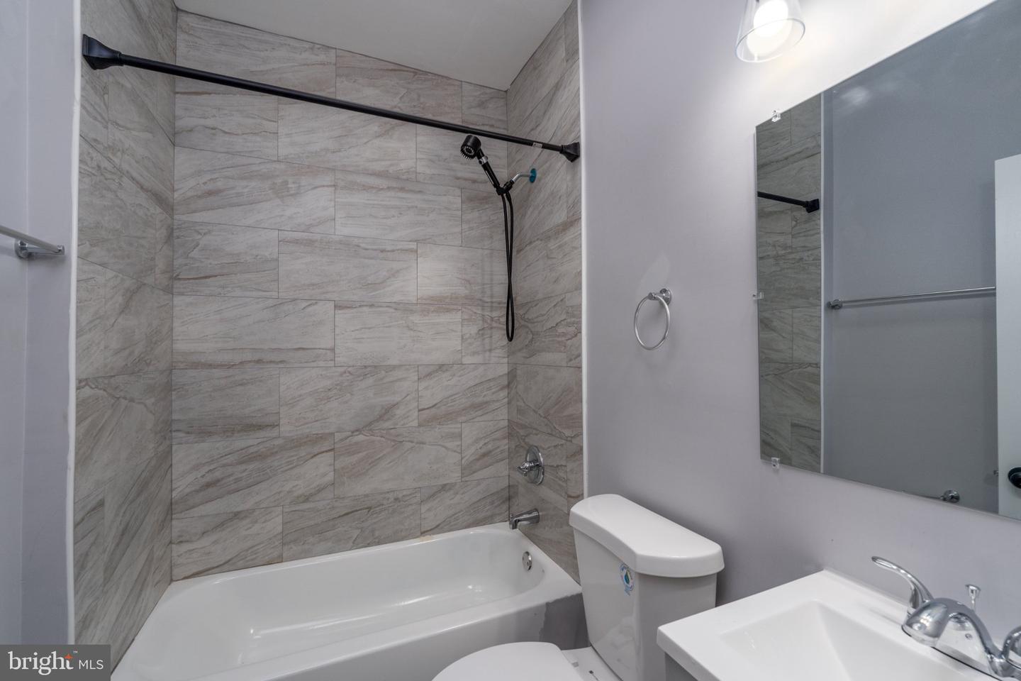2922 Ridgewood Ave Property Photo 10