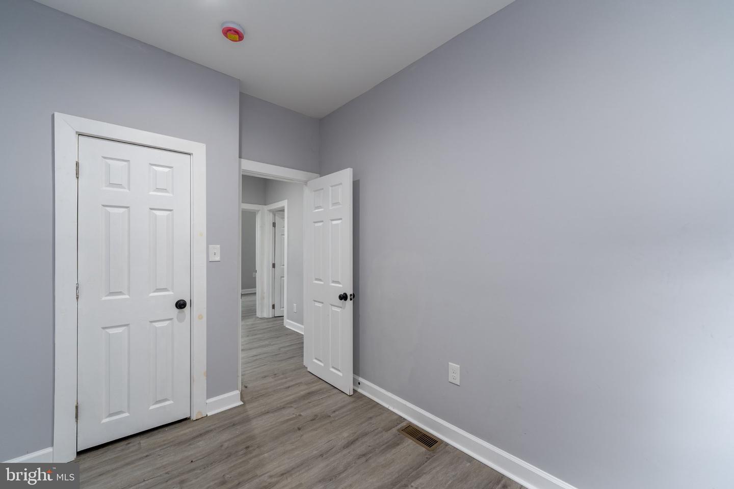 2922 Ridgewood Ave Property Photo 17