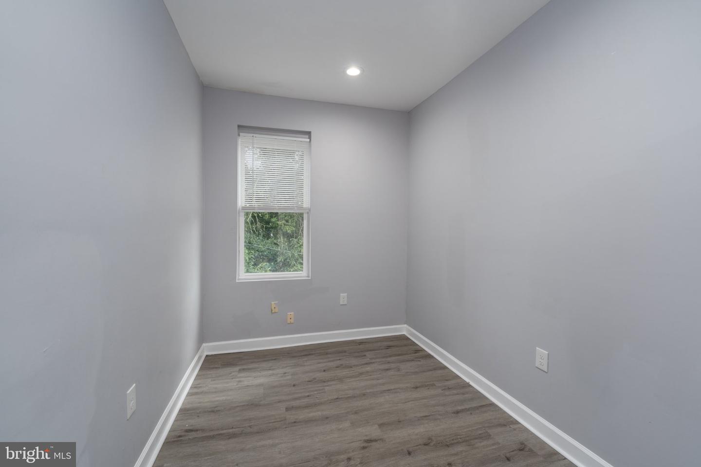 2922 Ridgewood Ave Property Photo 18