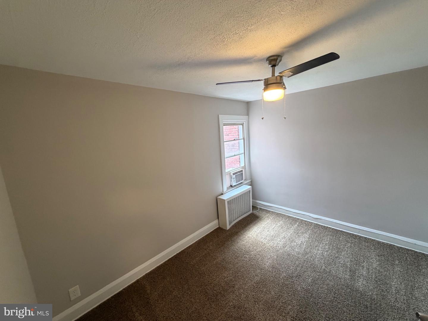 705 Ashburton St Property Photo 12