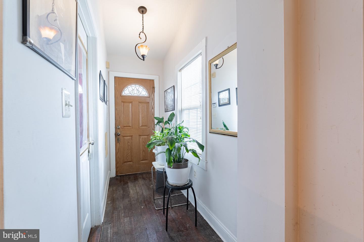 523 Scott St Property Photo 10