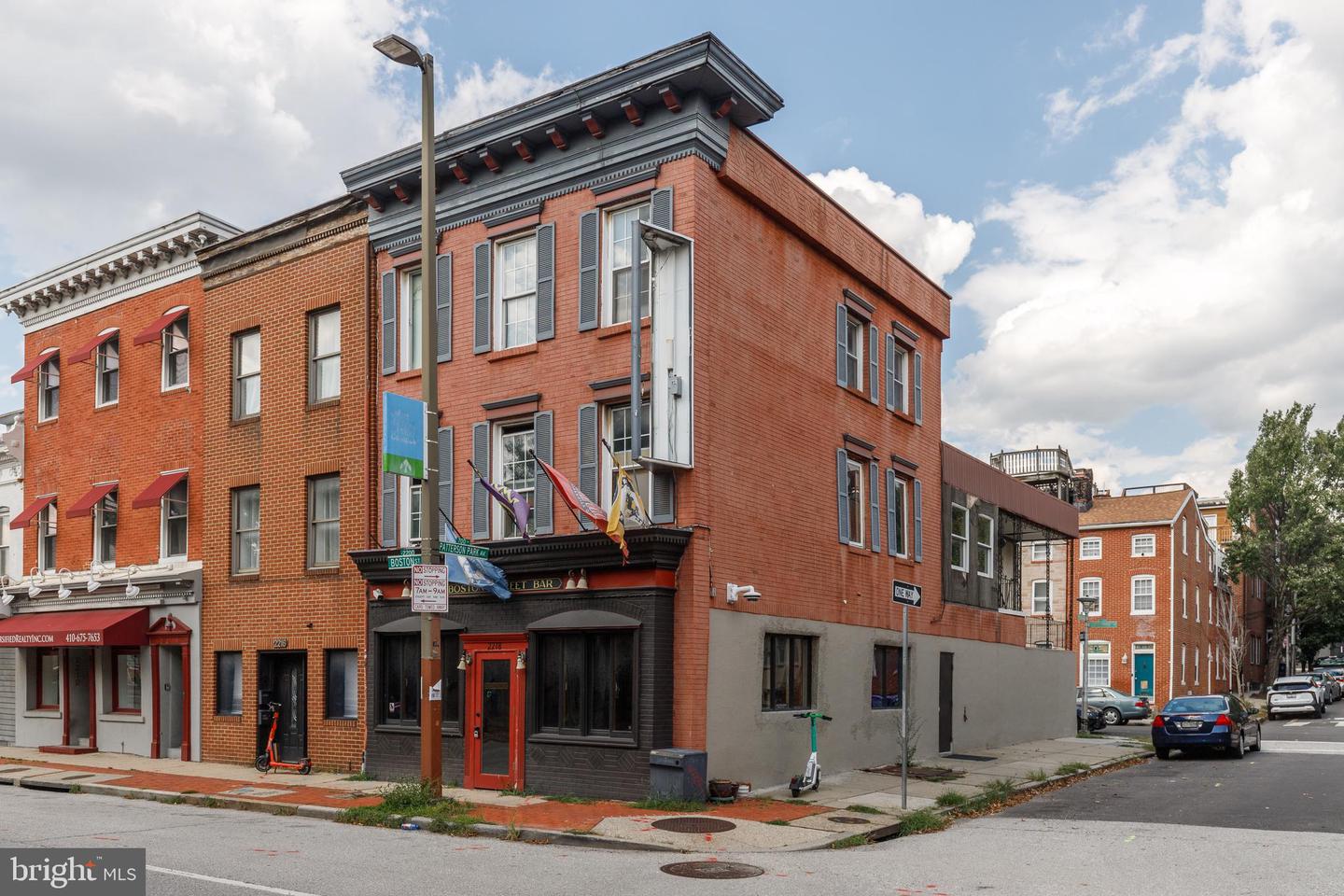 2218 Boston St Property Photo 2