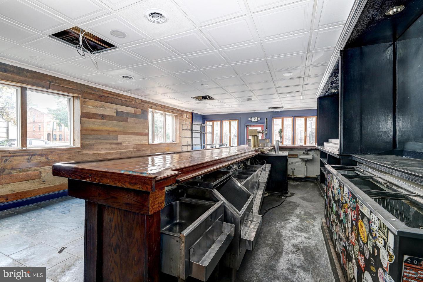 2218 Boston St Property Photo 6