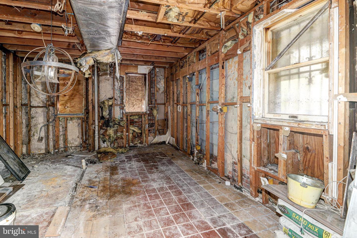 2218 Boston St Property Photo 10