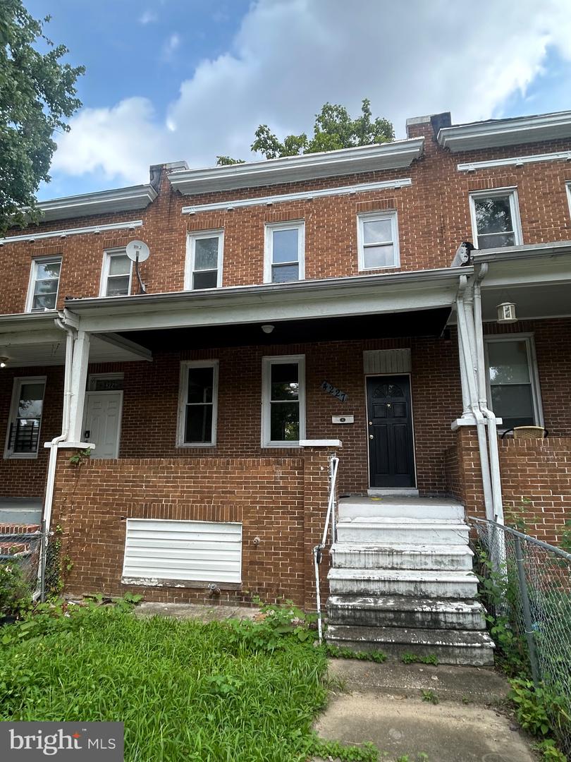 4227 Ivanhoe Ave Property Photo 1