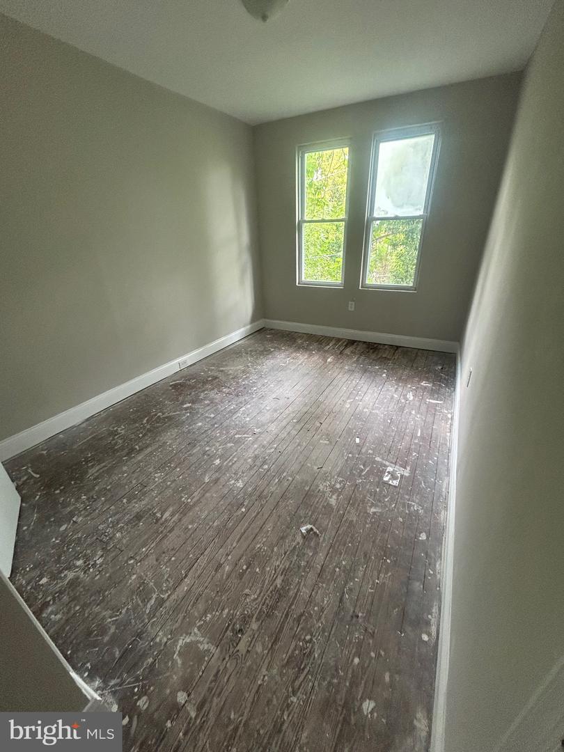4227 Ivanhoe Ave Property Photo 5