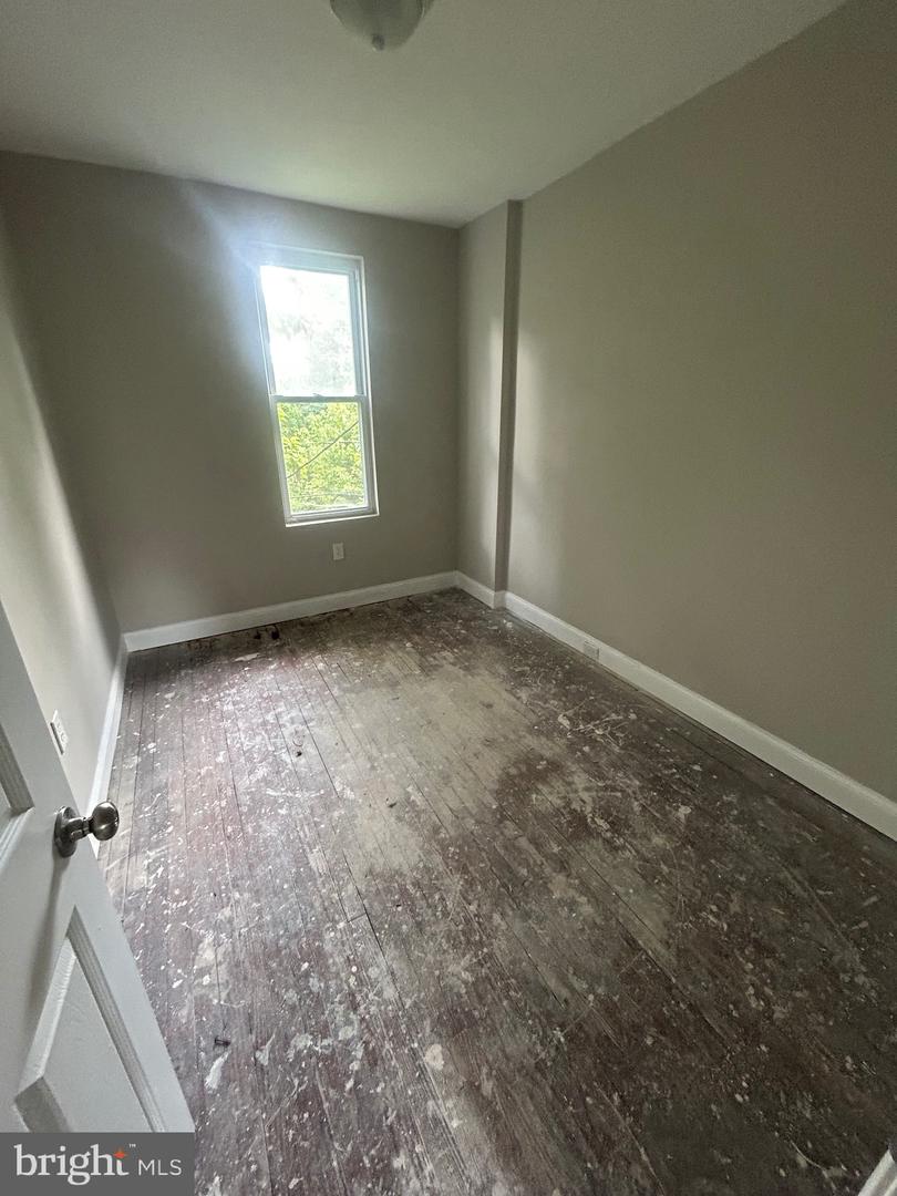 4227 Ivanhoe Ave Property Photo 7