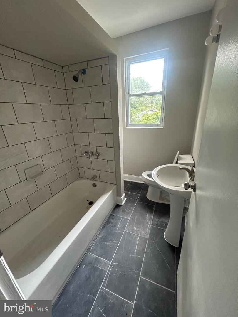 4227 Ivanhoe Ave Property Photo 8