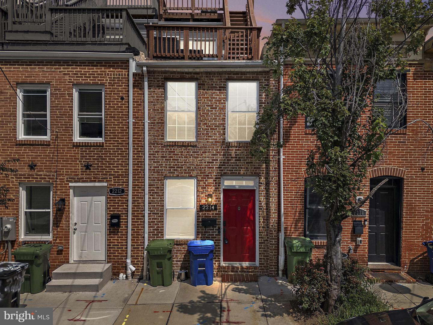 2214 CAMBRIDGE ST Property Photo 1