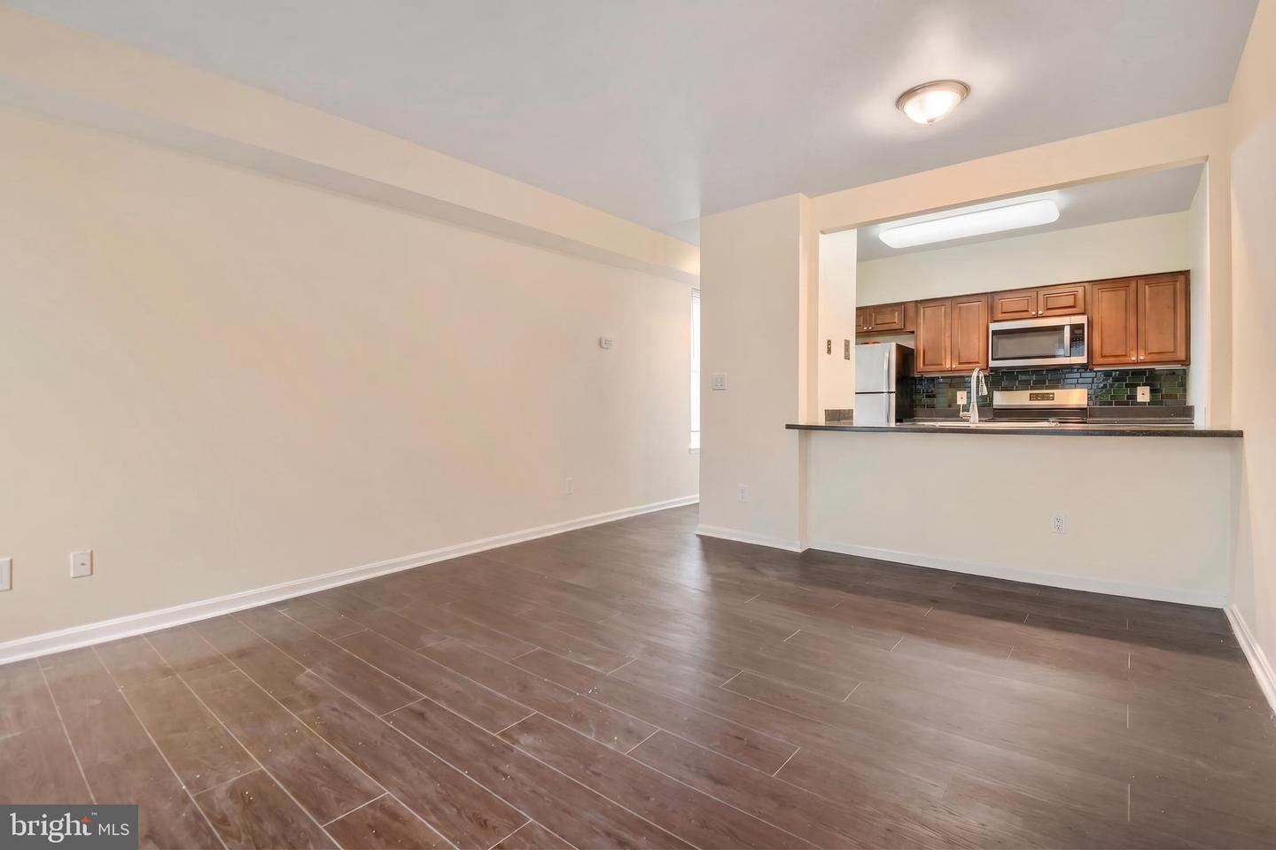 730 S Hanover St #c Property Photo 4