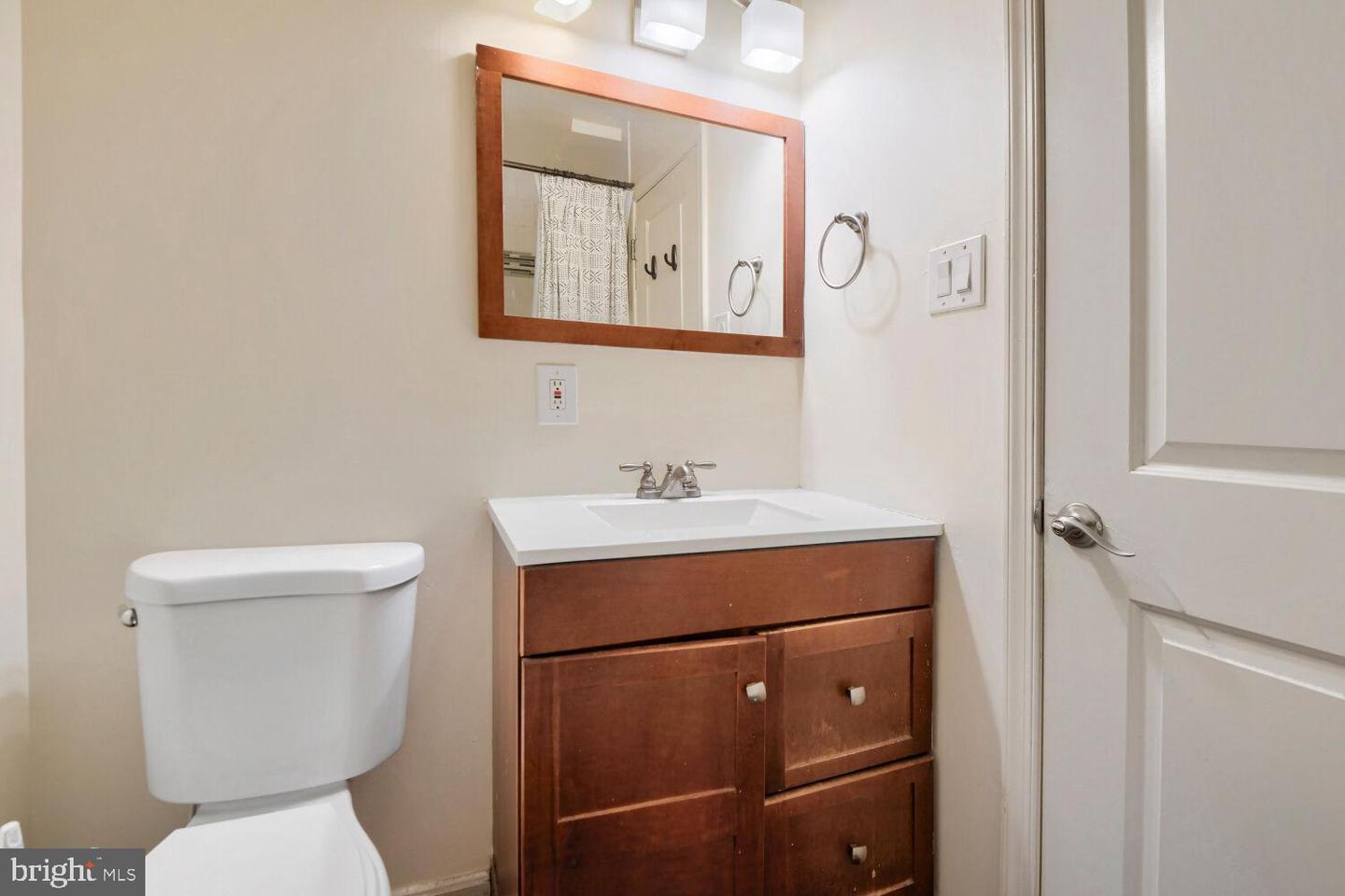 730 S Hanover St #c Property Photo 8