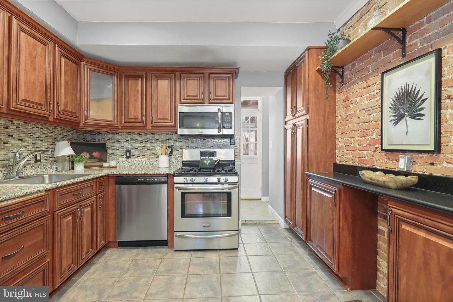 1439 Patapsco St Property Photo 10