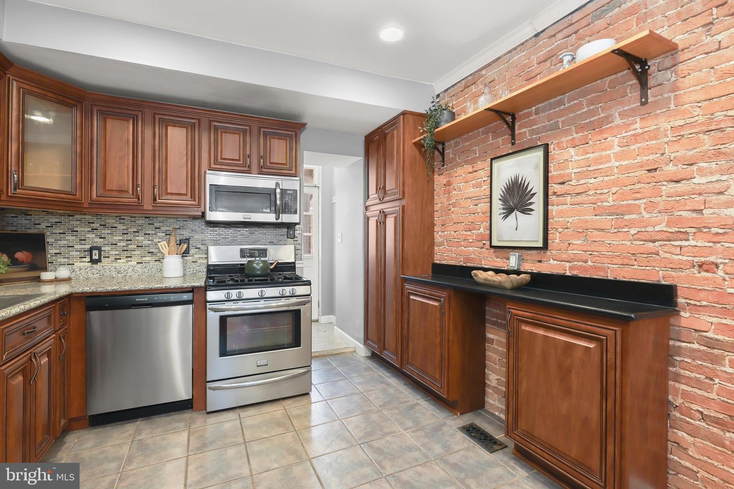 1439 Patapsco St Property Photo 11