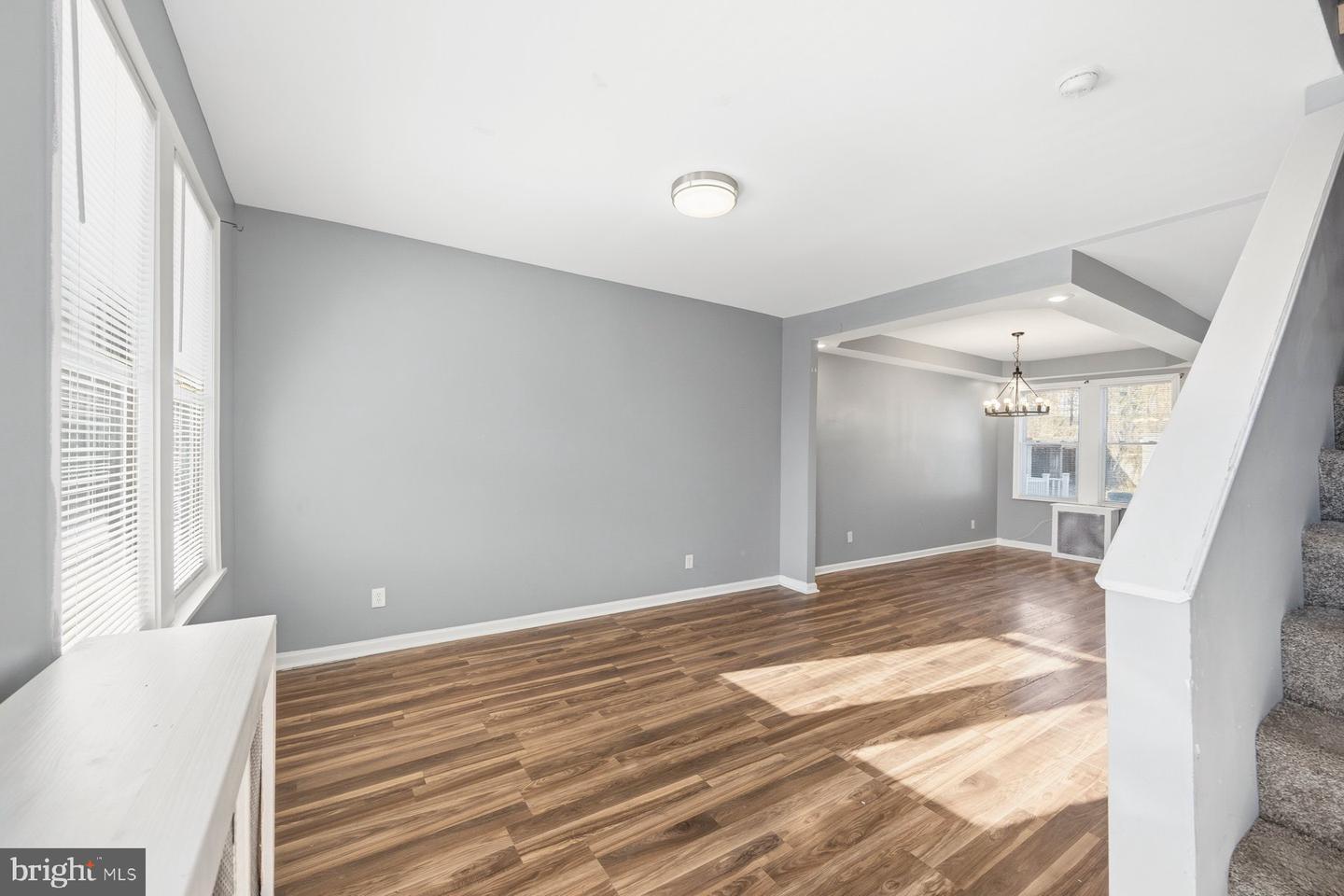 1152 Gorsuch Ave Property Photo 3