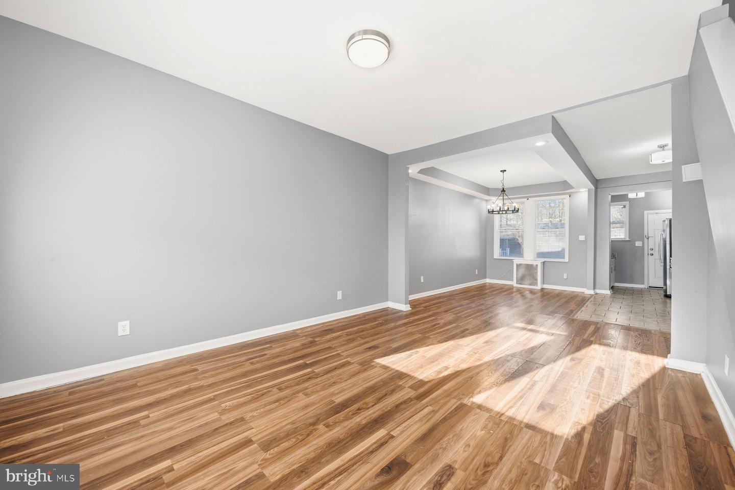 1152 Gorsuch Ave Property Photo 4