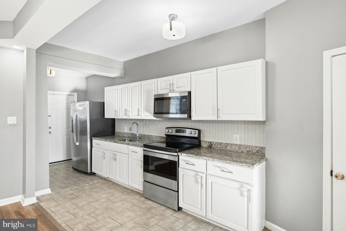 1152 Gorsuch Ave Property Photo 9