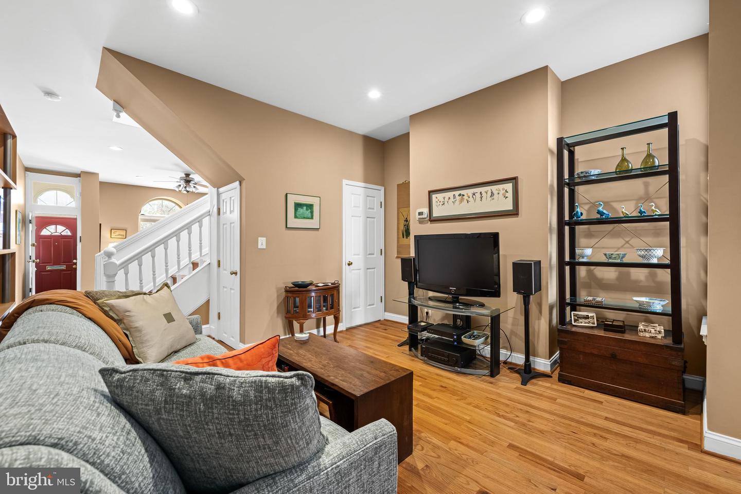 1224 S Hanover Property Photo 11