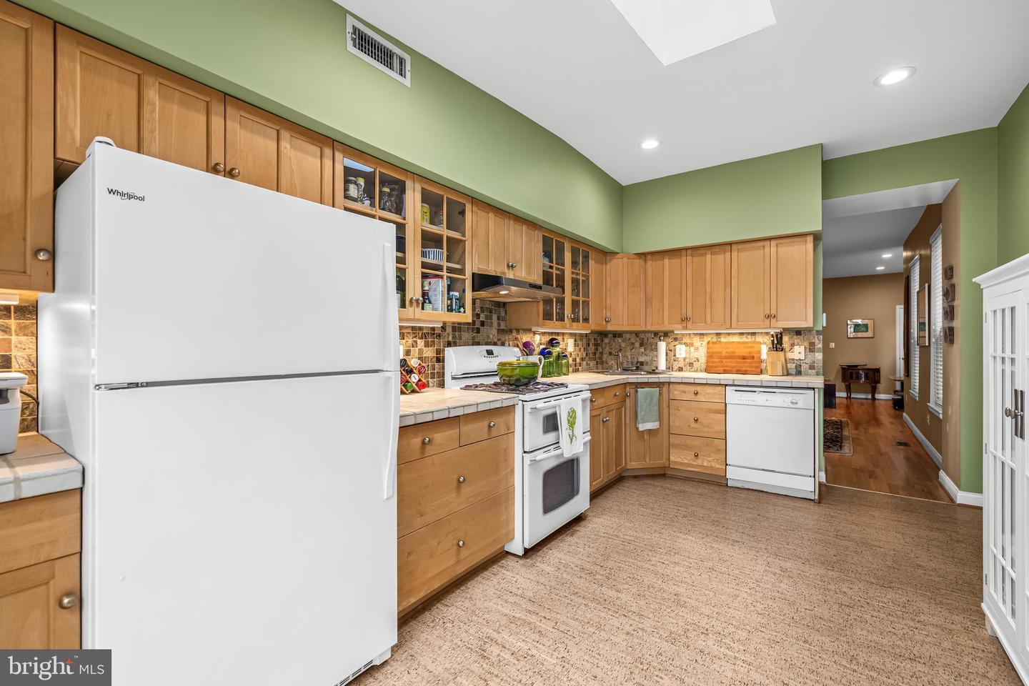 1224 S Hanover Property Photo 16