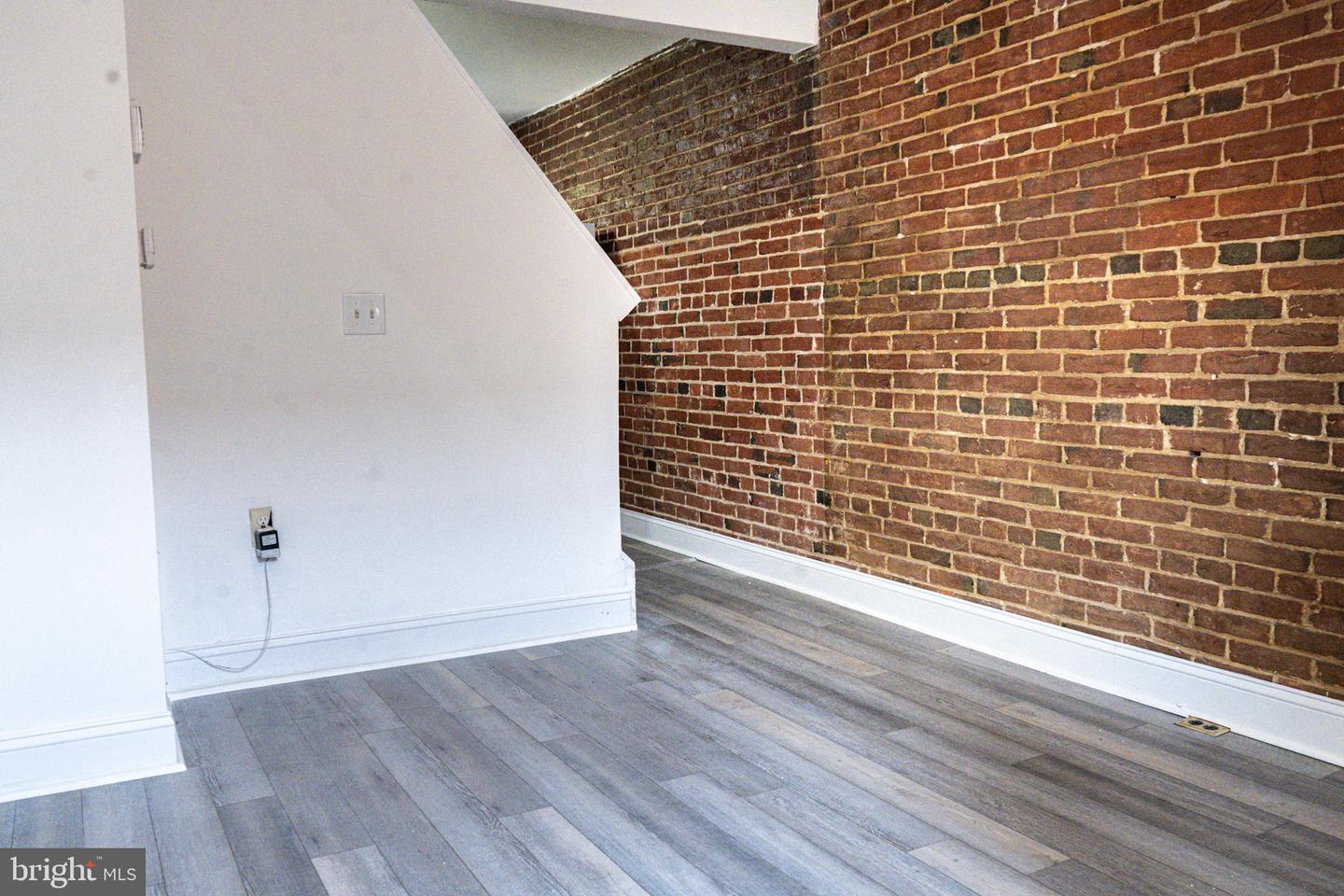406 George St Property Photo 5