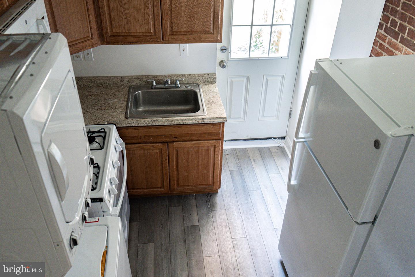 406 George St Property Photo 6