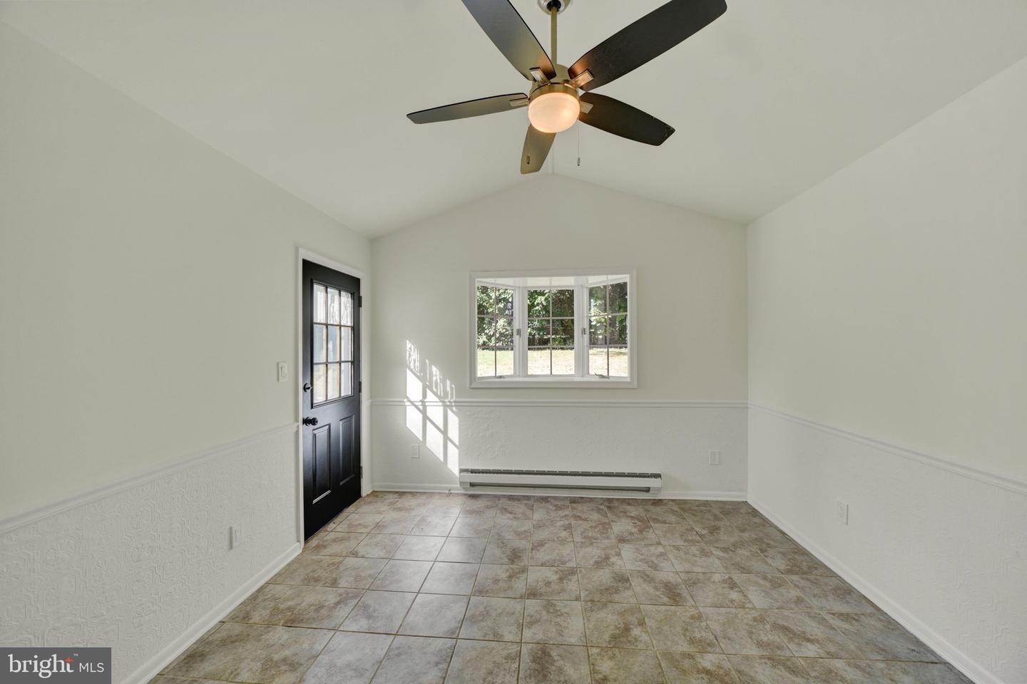 702 Devonshire Rd Property Photo 16