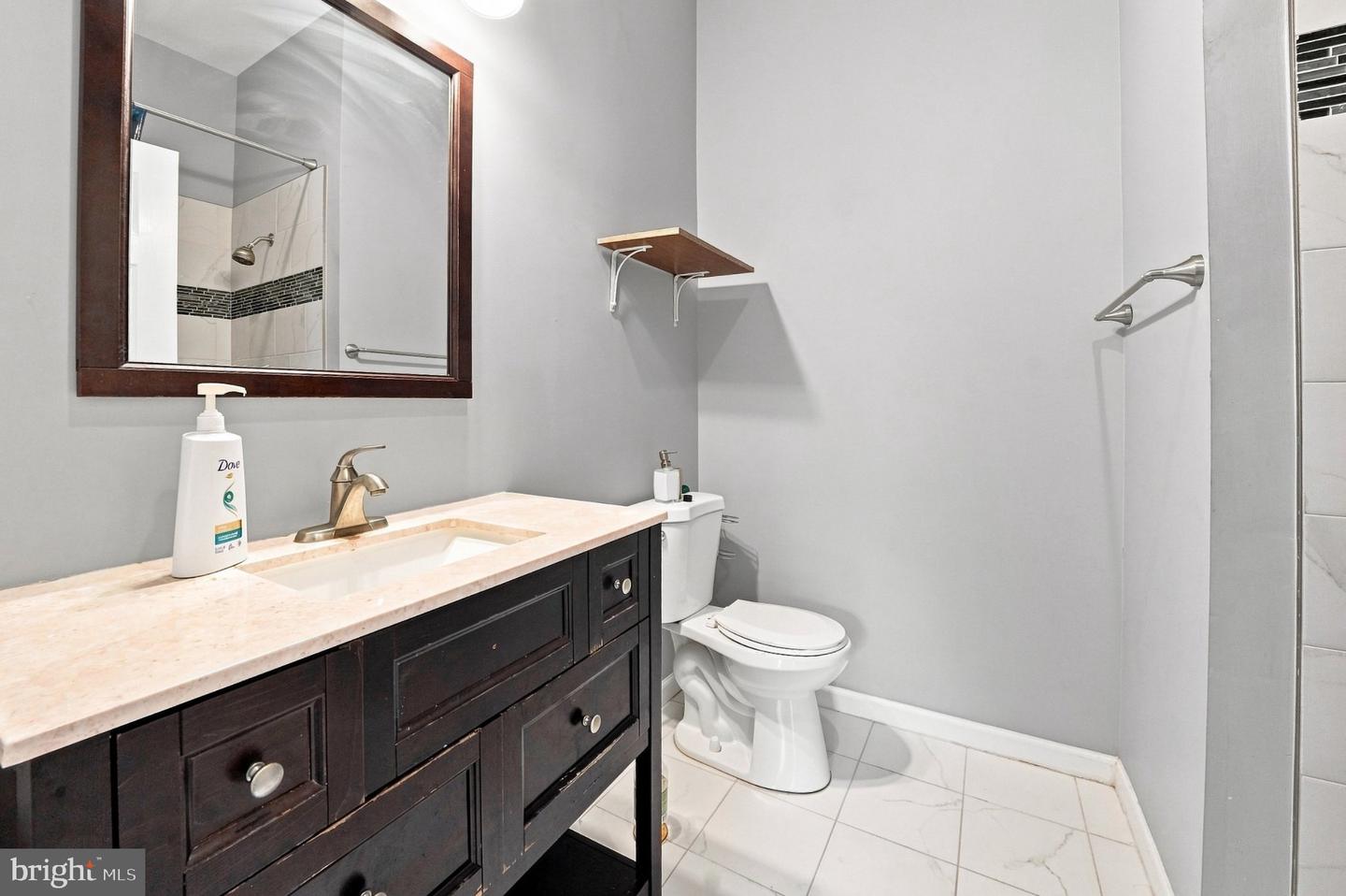 231 N Chester St Property Photo 13