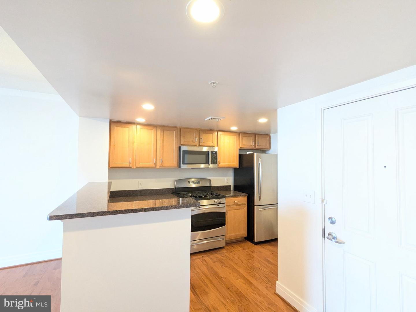 414 Water St #2306 Property Photo 27
