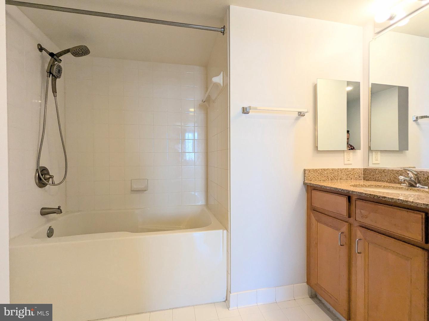 414 Water St #2306 Property Photo 35