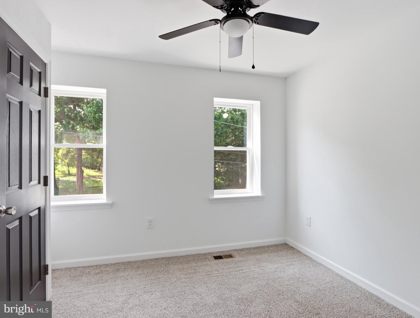 1627 Spence St Property Photo 16