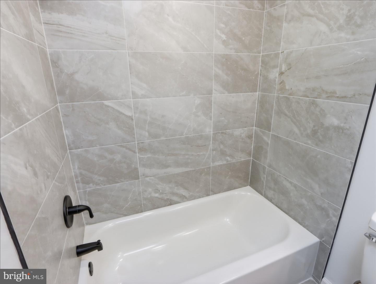 1627 Spence St Property Photo 25