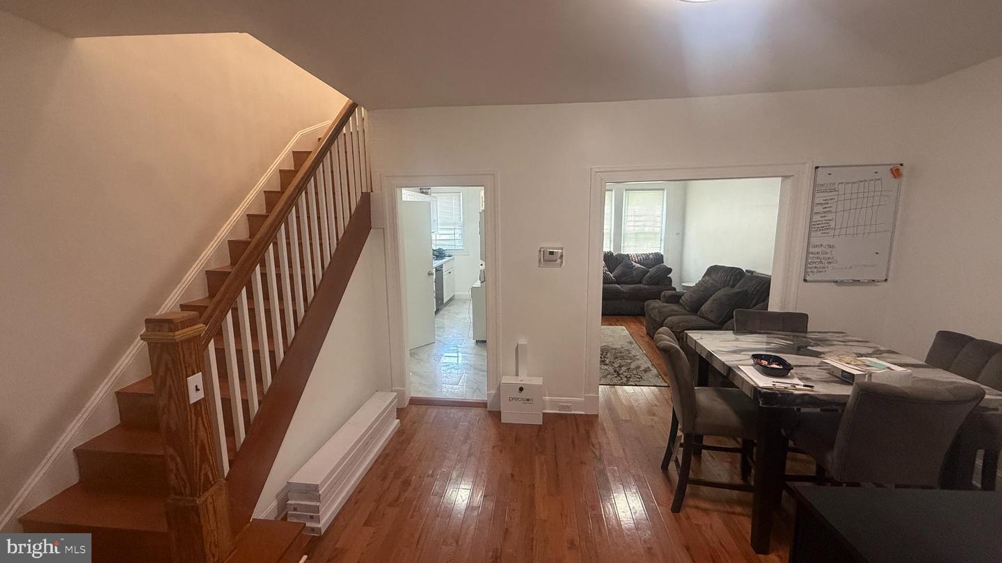 3917 RIDGEWOOD AVE Property Photo 1