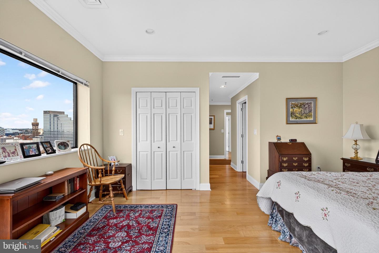 10 E Lee St #1709 Property Photo 22