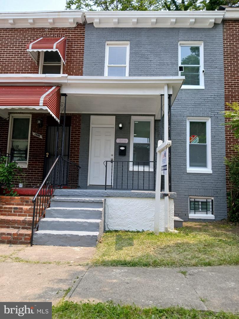1202 Darley Ave Property Photo 3