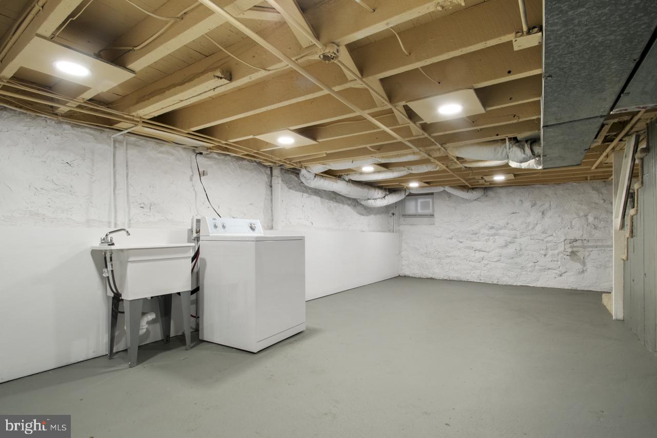 1202 Darley Ave Property Photo 15