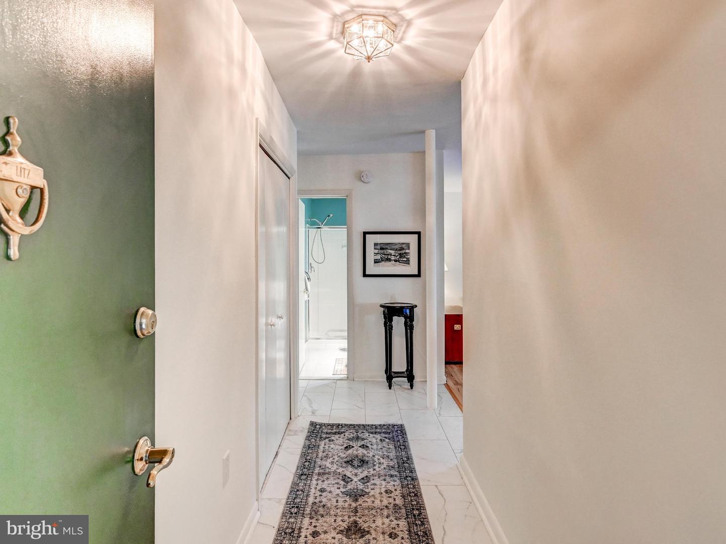 19 Hamill Rd #19a Property Photo 4