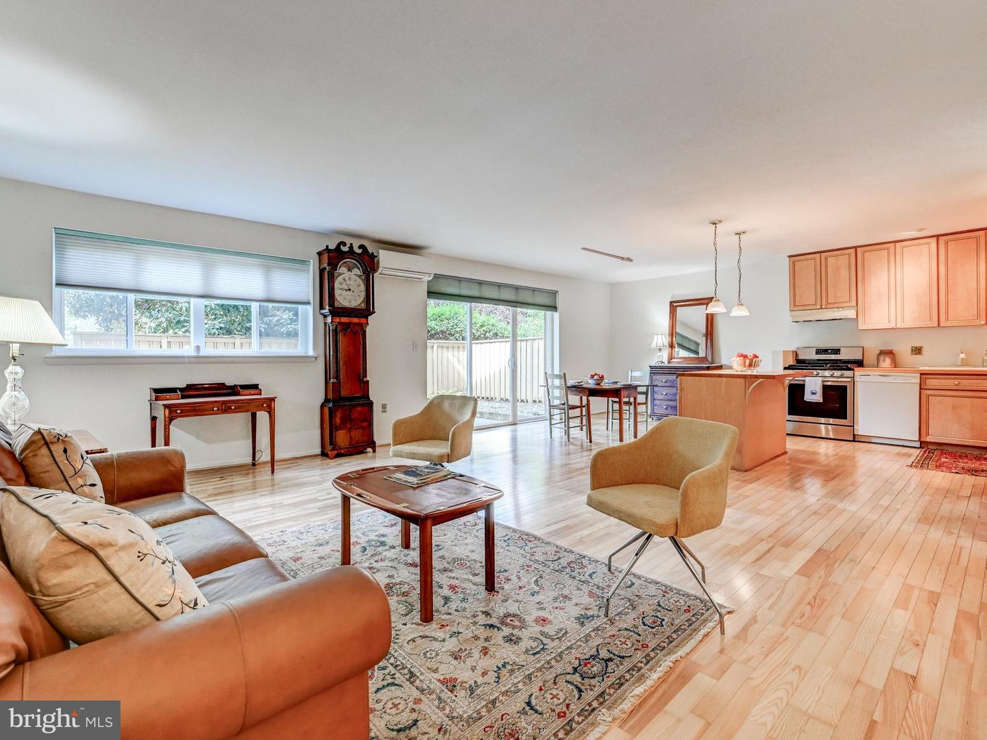 19 Hamill Rd #19a Property Photo 6