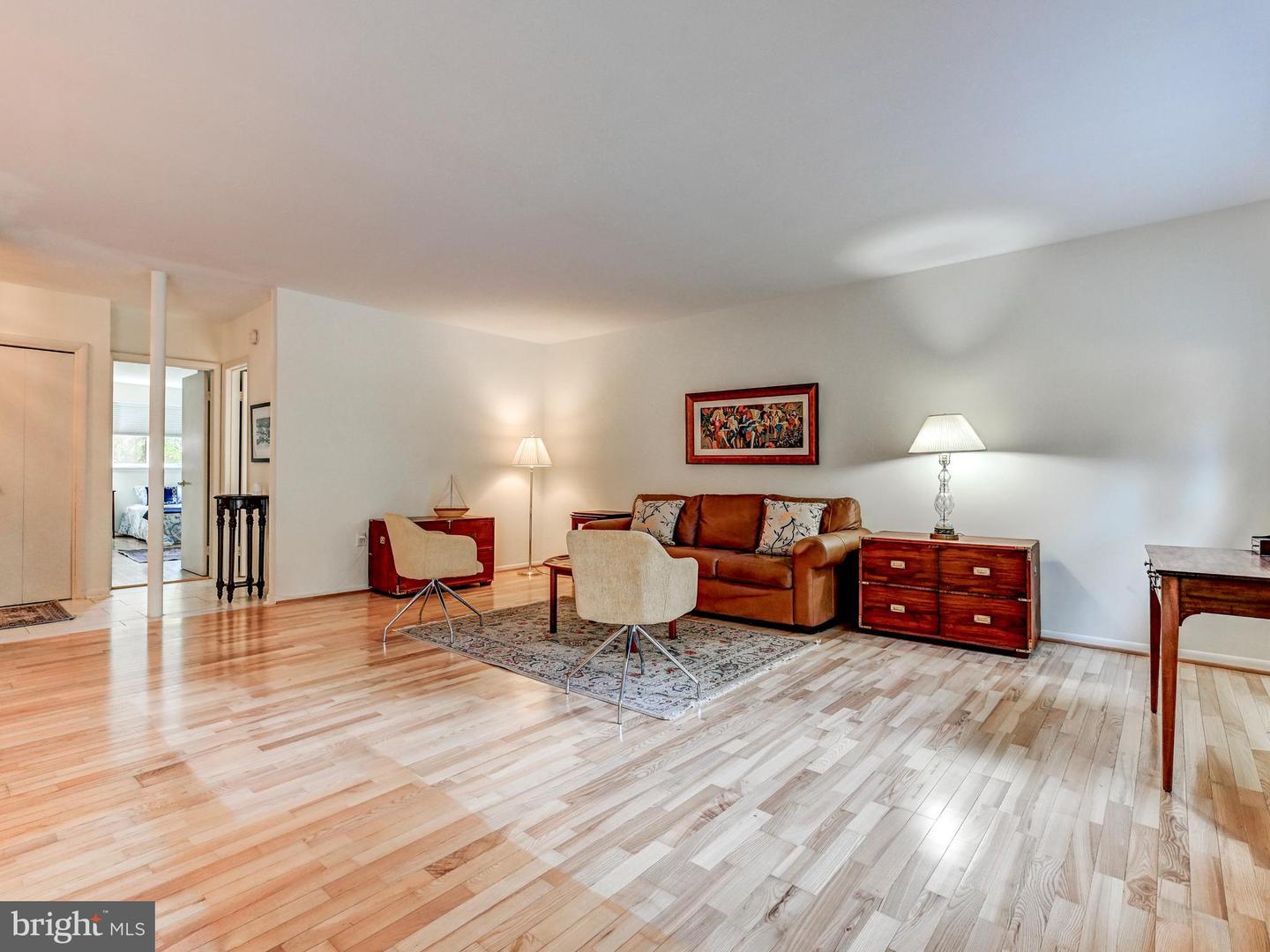 19 Hamill Rd #19a Property Photo 8